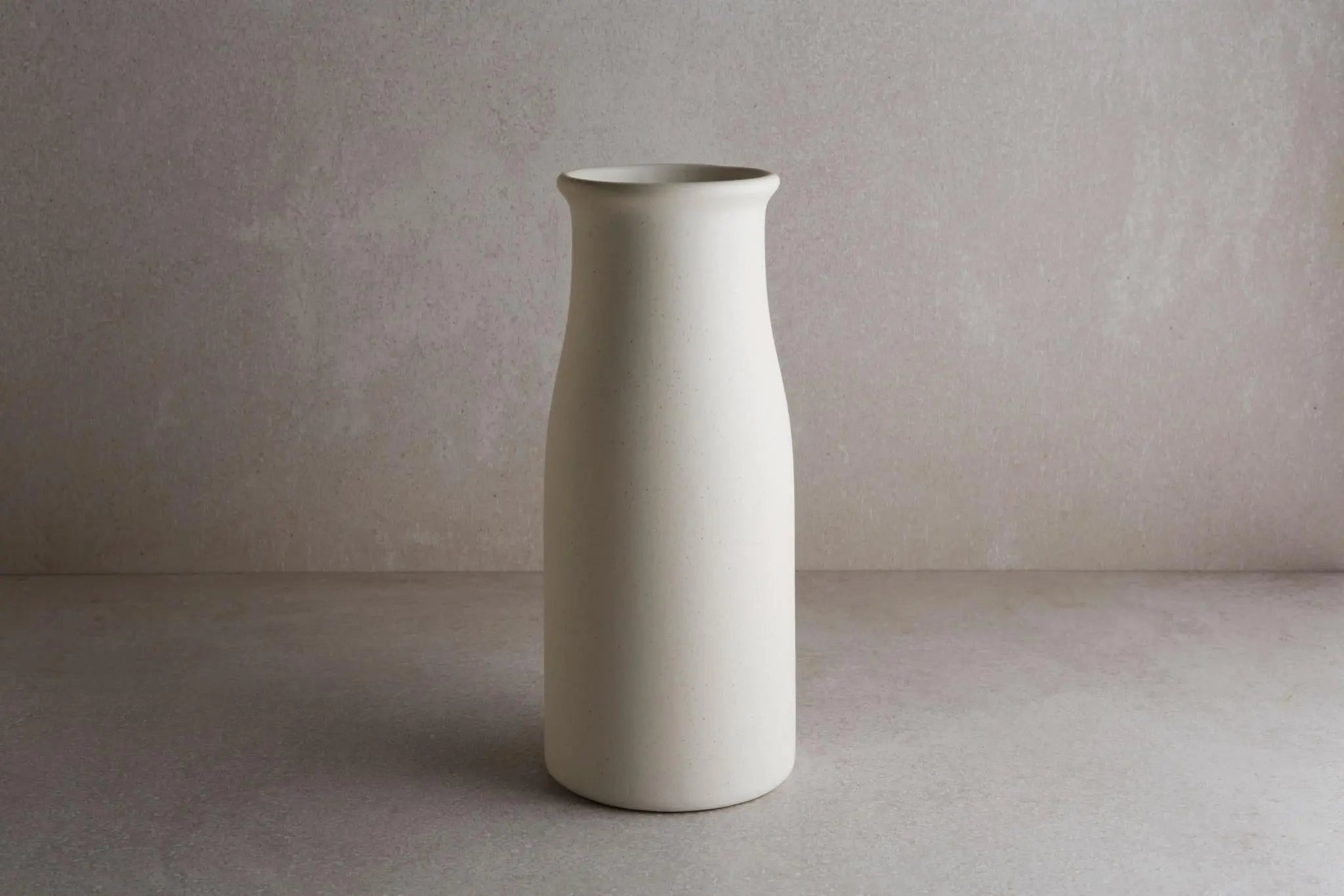 10" Cream Ceramic Cylinder Table Vase Homeroots Home Decor