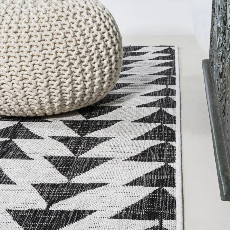 10' Ivory And Black Geometric Indoor Outdoor Runner Rug Homeroots Outdoor