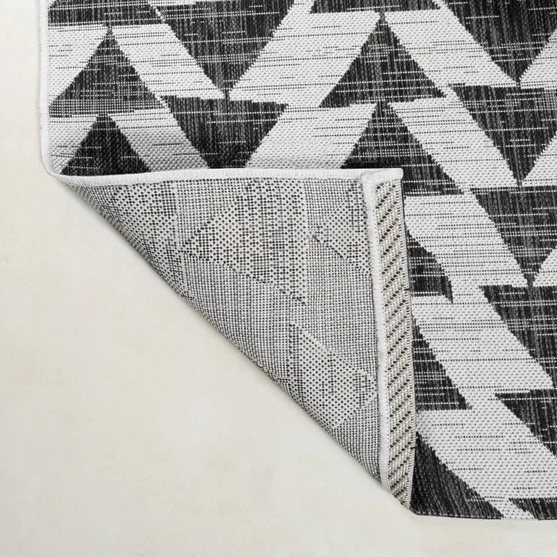 10' Ivory And Black Geometric Indoor Outdoor Runner Rug Homeroots Outdoor