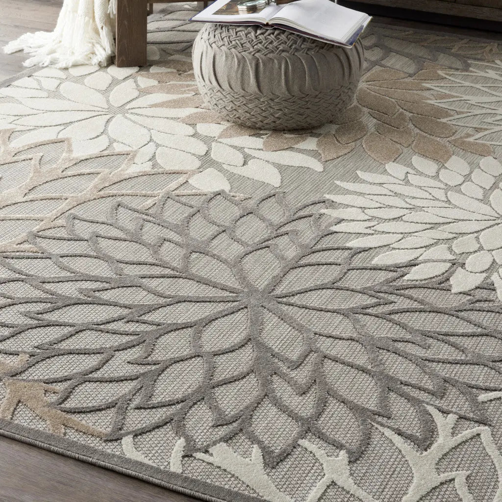 10' X 13' Gray And Ivory Indoor Outdoor Area Rug - GreatEagleInc