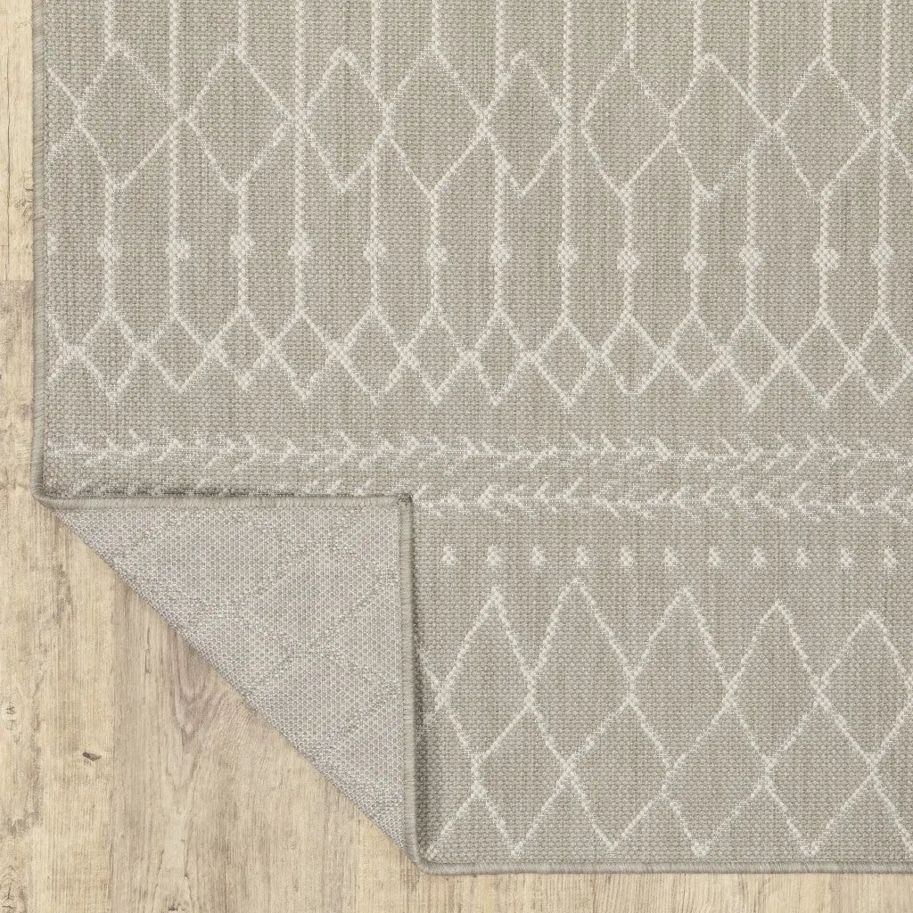 10' X 13' Gray And Ivory Indoor Outdoor Area Rug Homeroots Outdoor