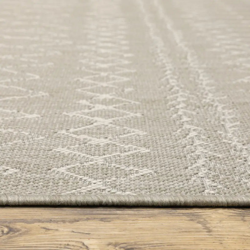 10' X 13' Gray And Ivory Indoor Outdoor Area Rug Homeroots Outdoor