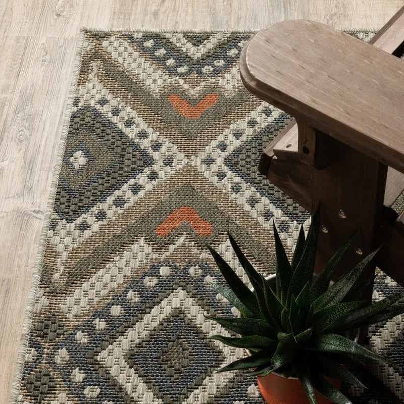 10' X 13' Gray Geometric Stain Resistant Indoor Outdoor Area Rug Homeroots Outdoor