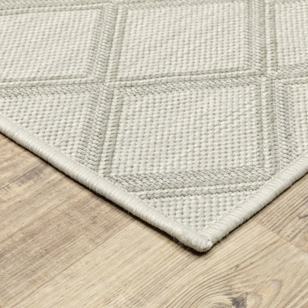 10' X 13' Gray and Ivory Geometric Stain Resistant Indoor Outdoor Area Rug Homeroots Outdoor