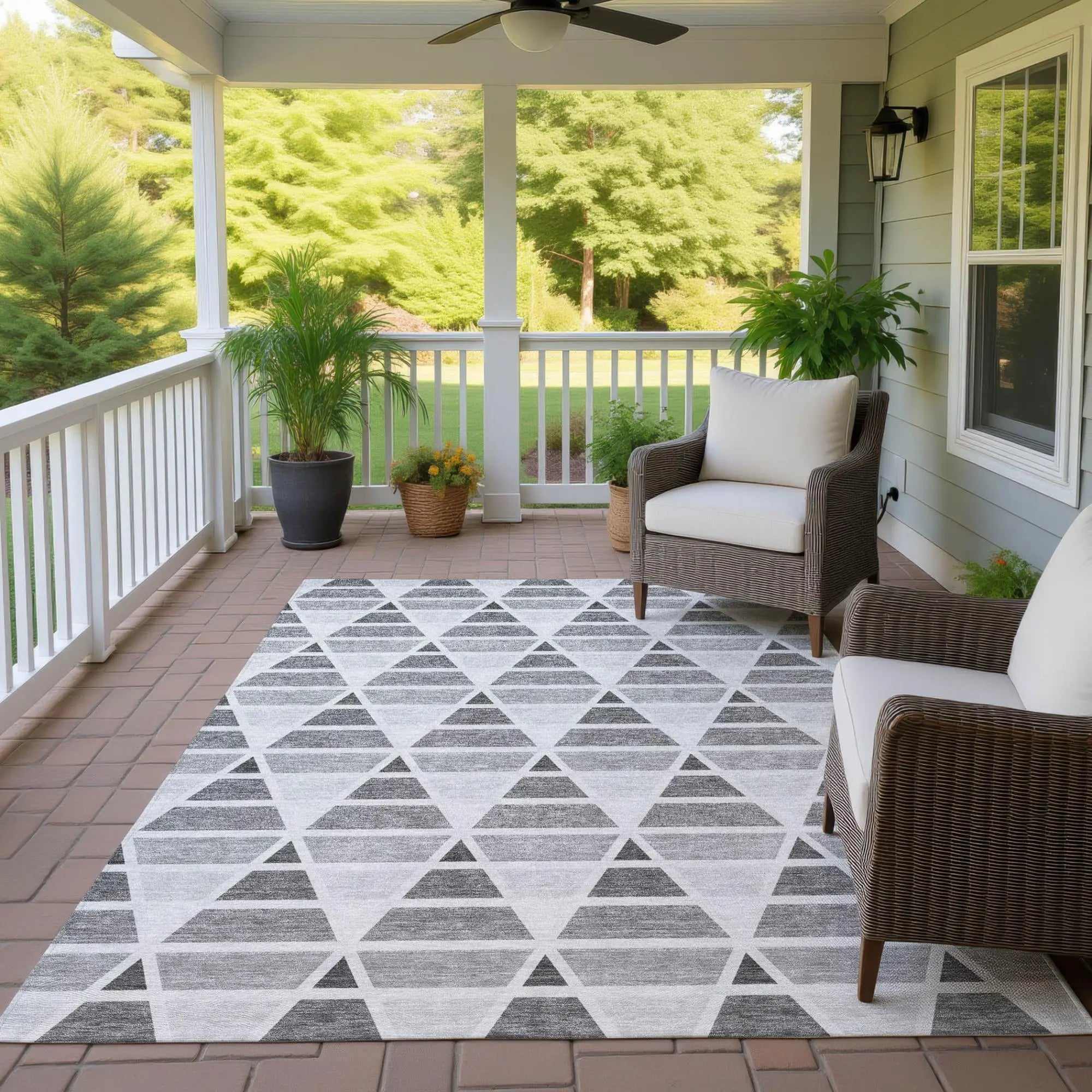 10' X 14' Gray And Silver Geometric Washable Indoor Outdoor Area Rug Homeroots Outdoor