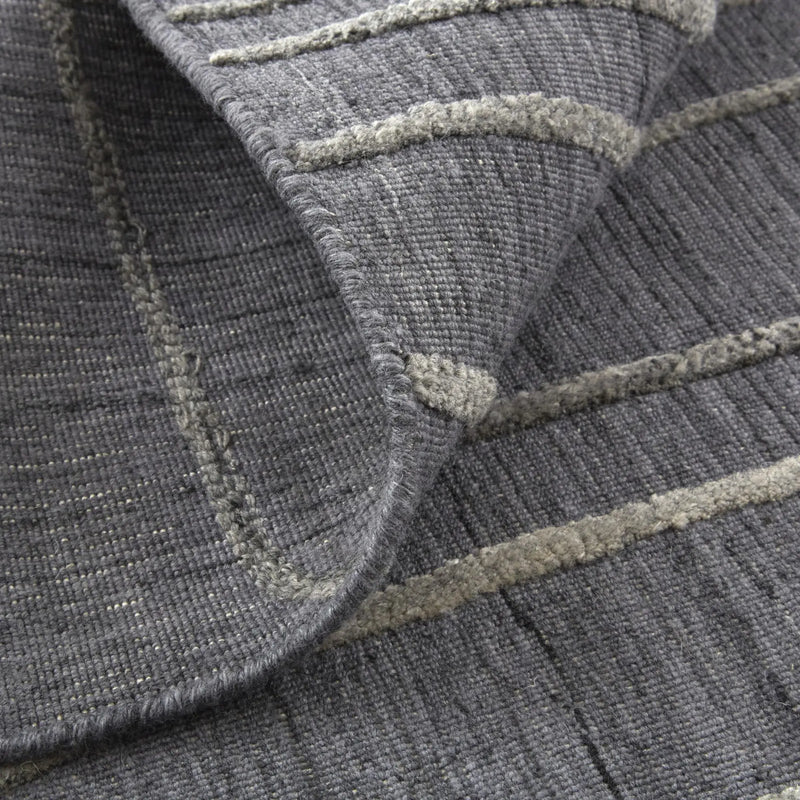 10' X 14' Gray And Silver Hand Woven Area Rug Homeroots Home Decor