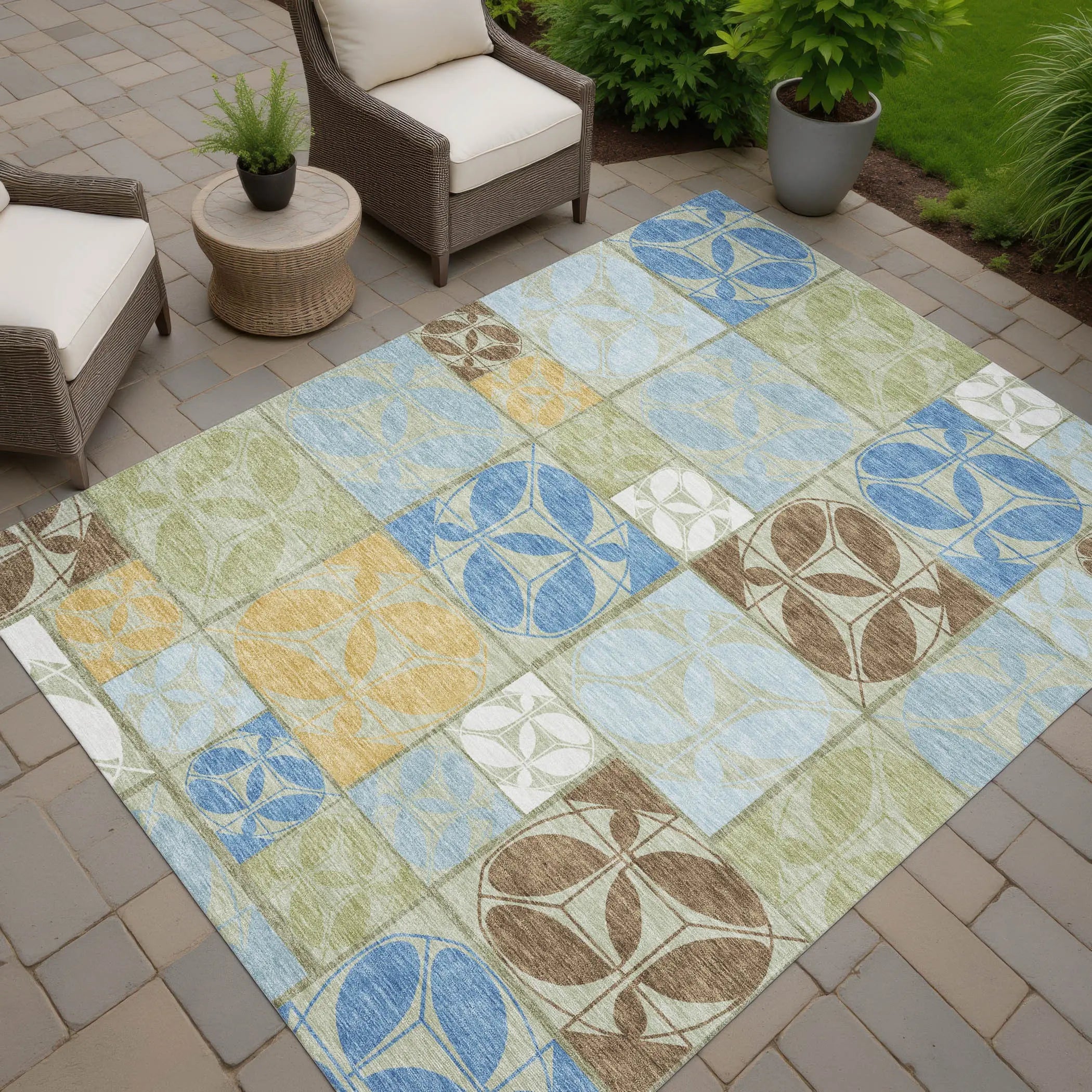 10' X 14' Green And Silver Geometric Washable Indoor Outdoor Area Rug Homeroots Outdoor