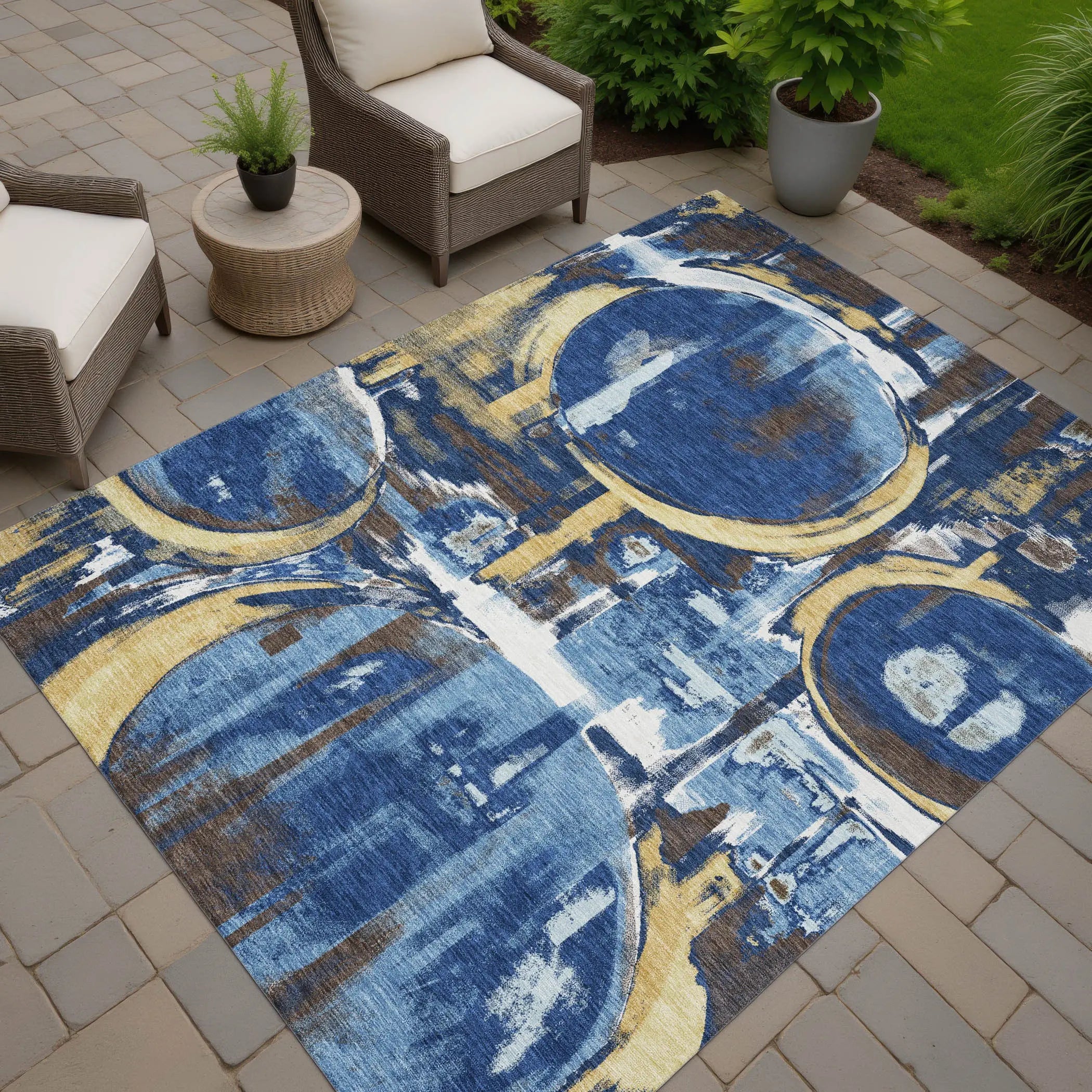 10' X 14' Navy Blue And Blue Abstract Washable Indoor Outdoor Area Rug Homeroots Outdoor