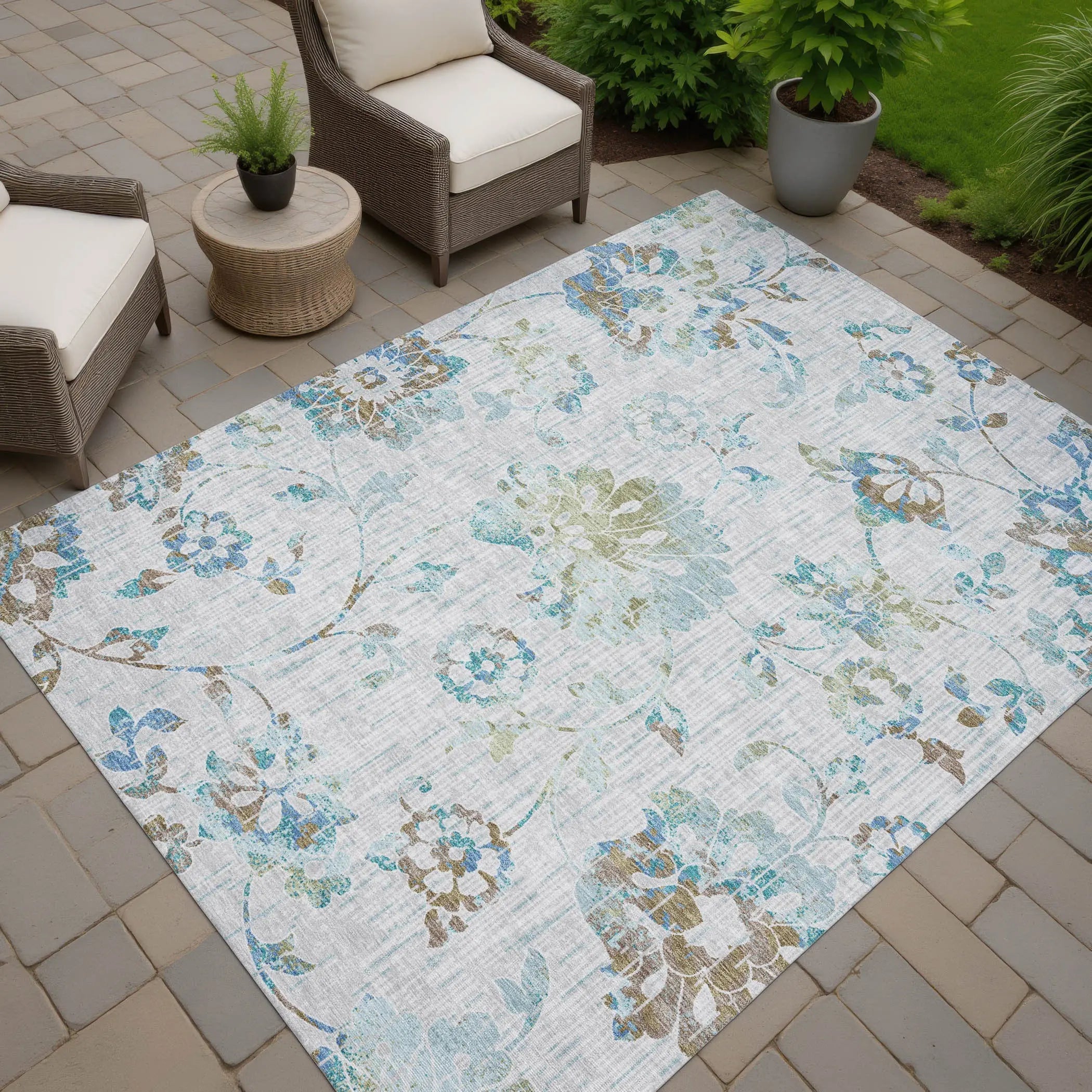 10' X 14' Silver And Gray Floral Washable Indoor Outdoor Area Rug Homeroots Outdoor