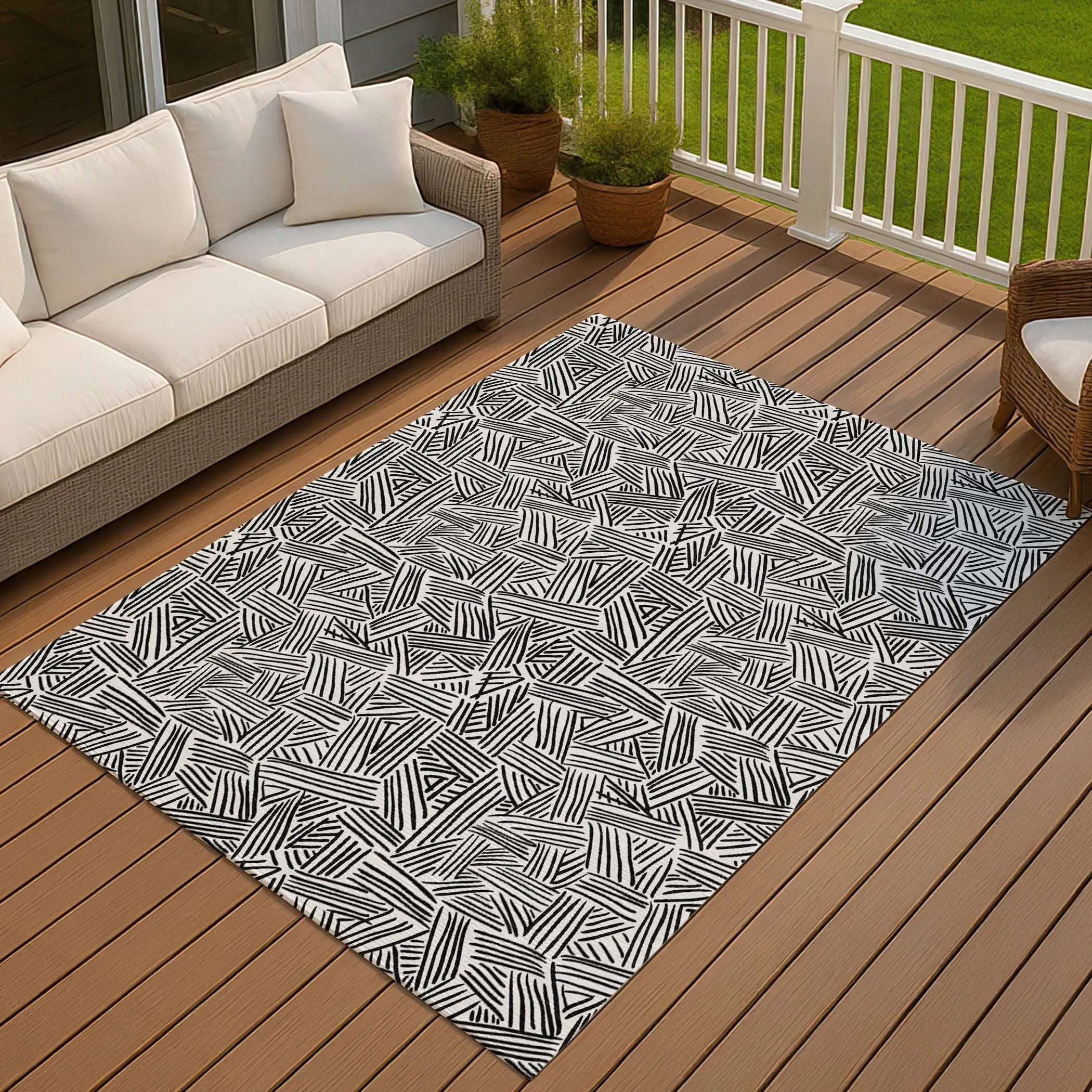 10' X 14' White And Beige Geometric Washable Indoor Outdoor Area Rug Homeroots Outdoor