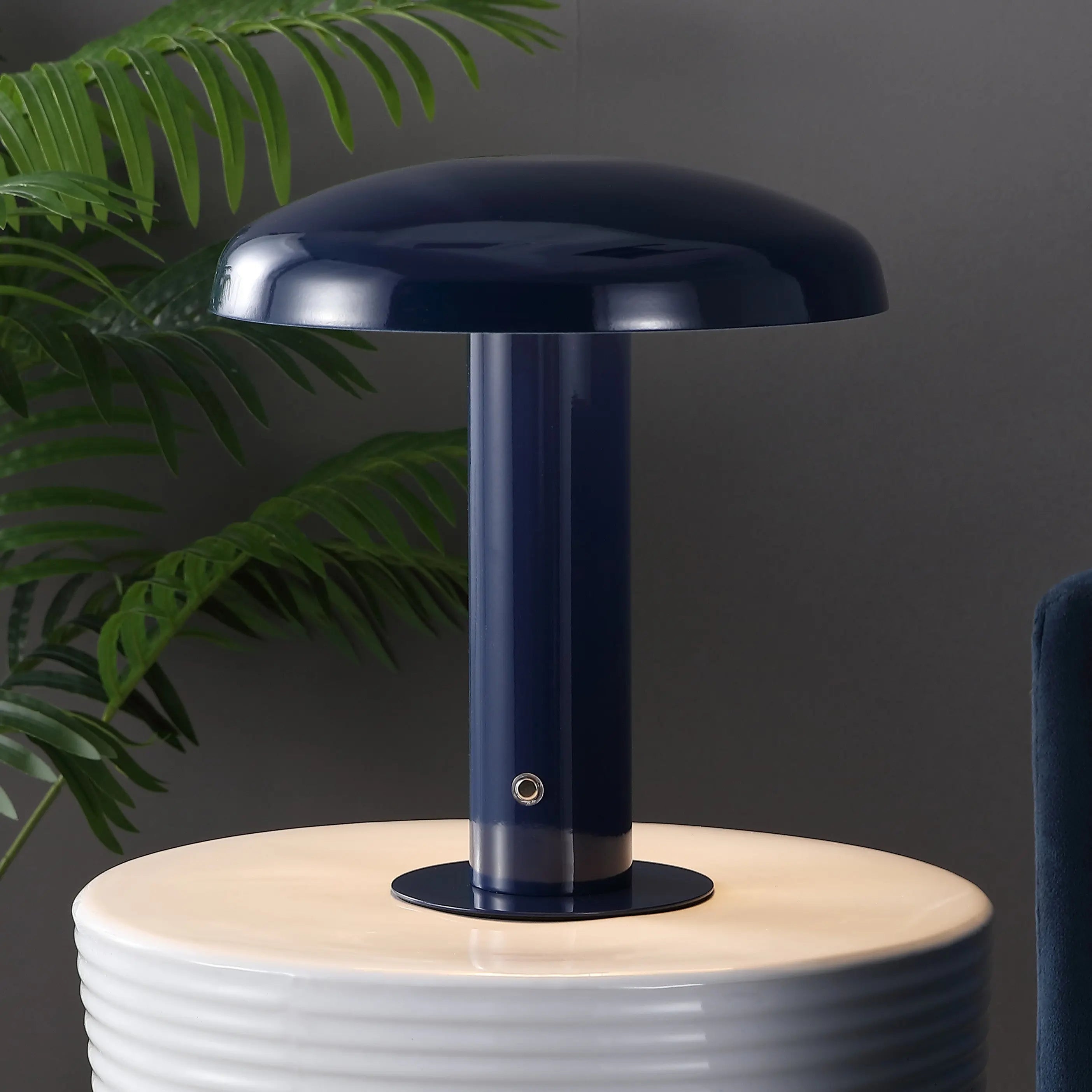 11" Blue Round USB Desk Lamp With Globe Shade Homeroots Lighting