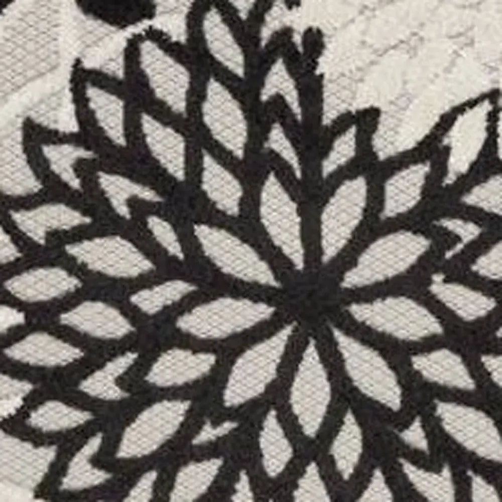 12' Black And White Indoor Outdoor Runner Rug Homeroots Outdoor
