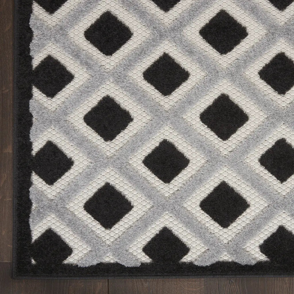 12' X 15' Black And White Gingham Non Skid Indoor Outdoor Area Rug - GreatEagleInc