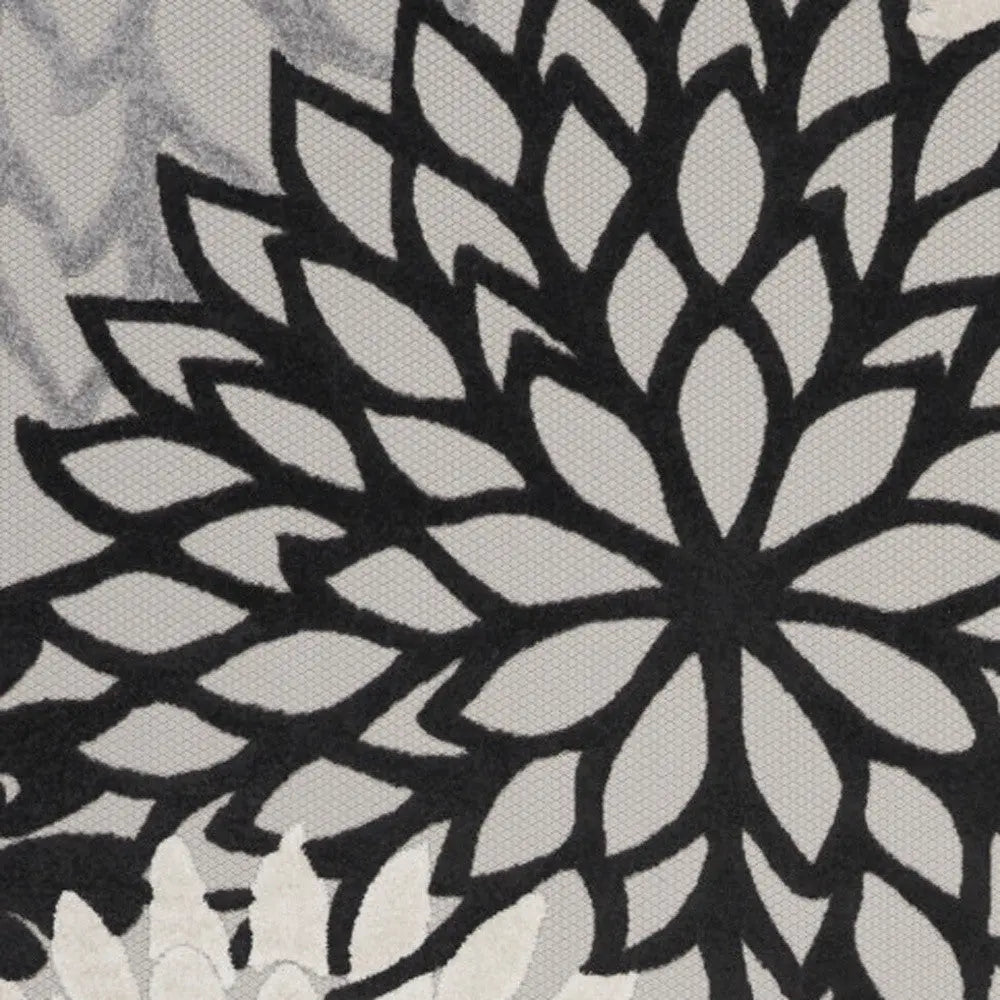 12' X 15' Black And White Indoor Outdoor Runner Rug Homeroots Outdoor