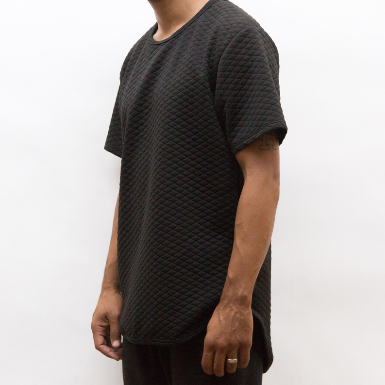 Quilted scallop tee in dark charcoal, crew neck, short sleeves, side view