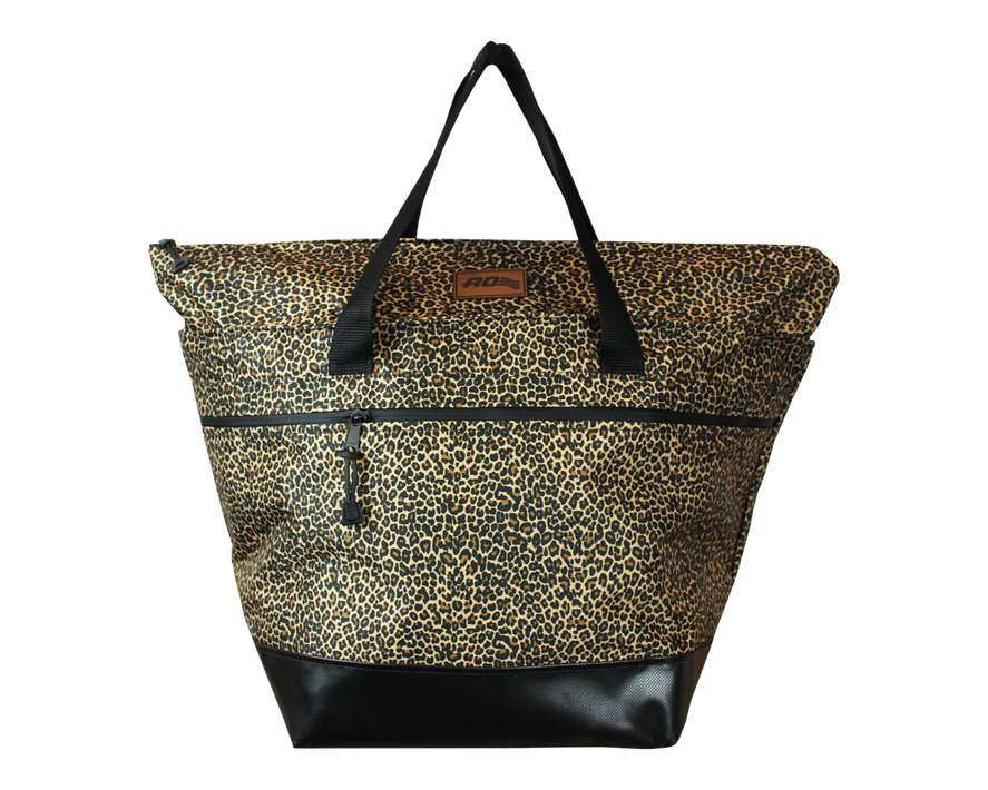 Leopard-print tote bag with front logo patch and black bottom