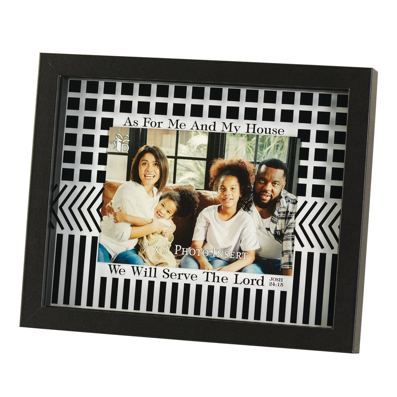 Dark wall photo frame with grid pattern and tilted family photo insert