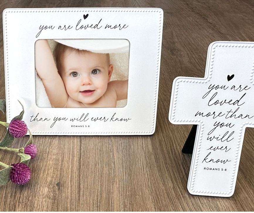 Tabletop cross keepsake set with baby photo window and small quote cross