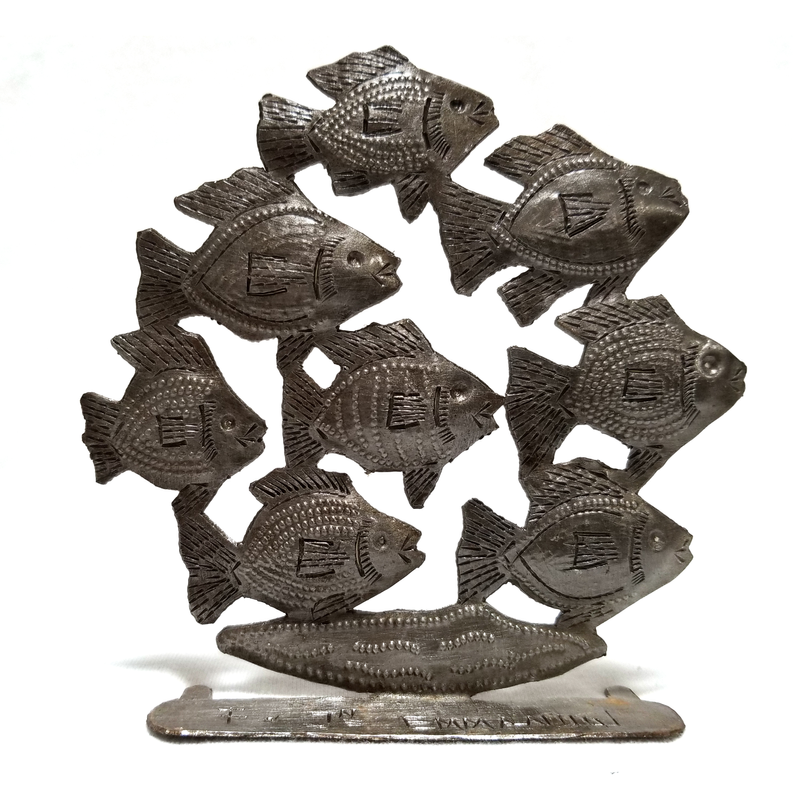 Freestanding tropical fish metal sculpture in recycled steel, full piece view