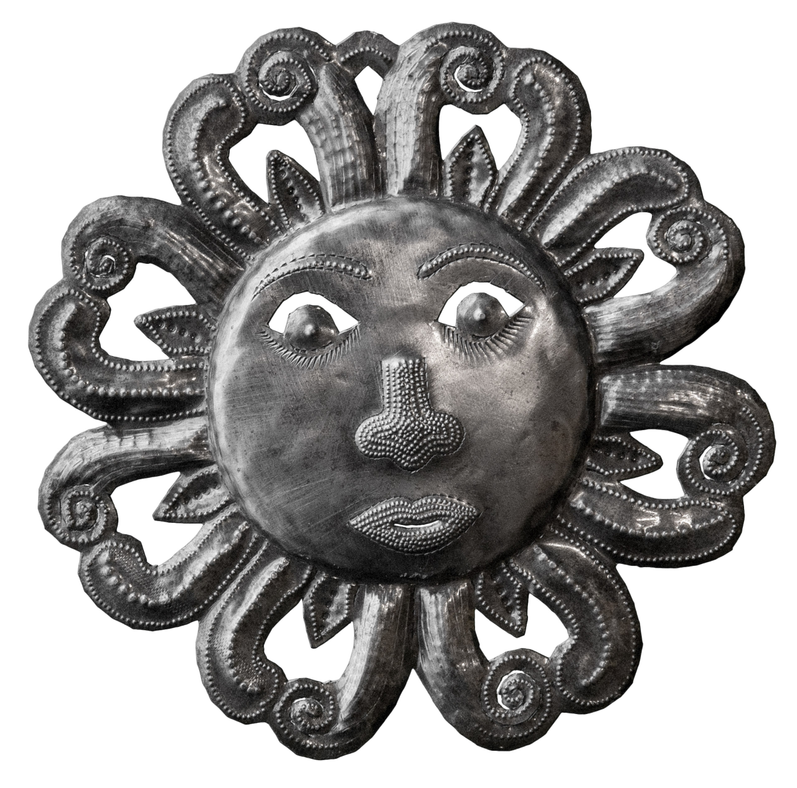 3D curly sun wall decoration, metallic silver with curled rays and smiling face