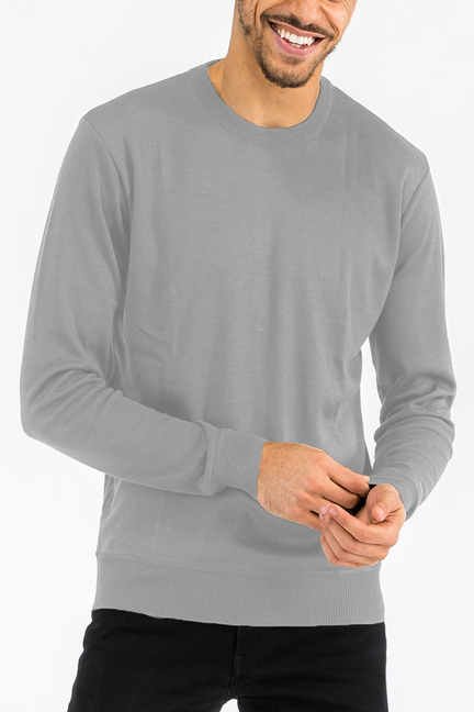 Heather grey solid knit crew-neck sweater with long sleeves
