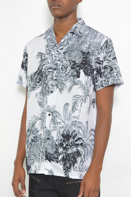 Men's short-sleeve button shirt, white with dark botanical print