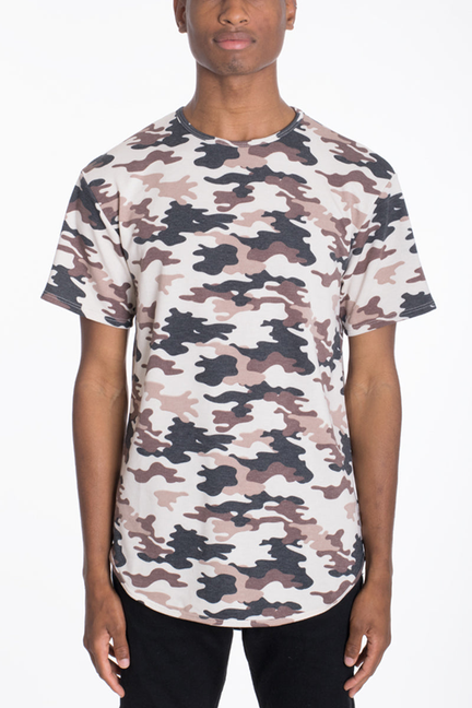 Camo scallop T-shirt with short sleeves, crew neck, scalloped hem