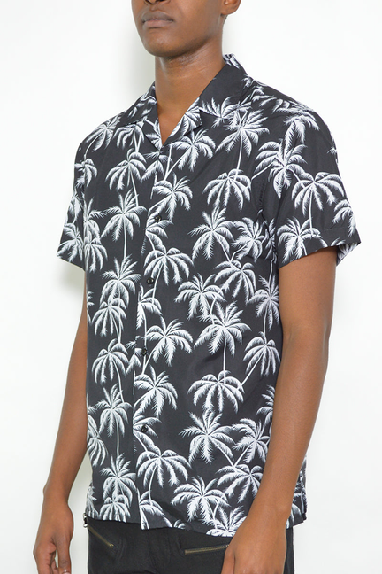 Men's short-sleeve button-up shirt with white palm print, dark base