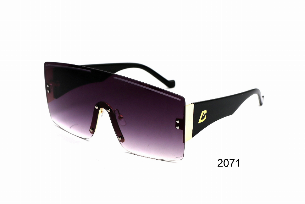 Purple gradient sunglasses with black frame and slim curved temples