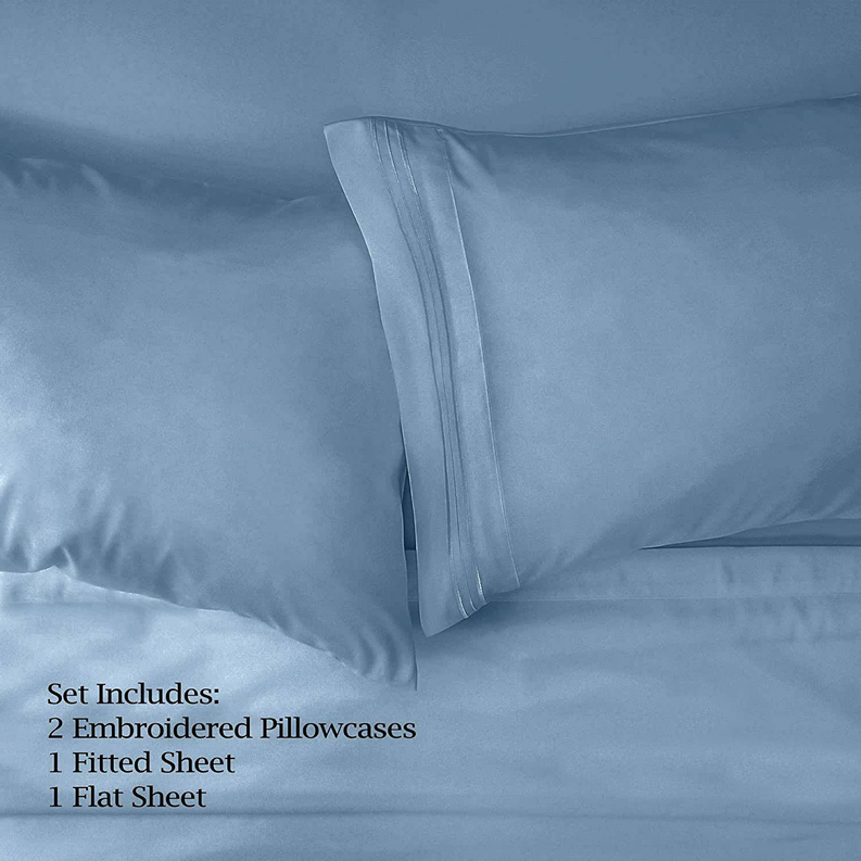 Light blue sheet set with pillowcases and fitted sheet corner