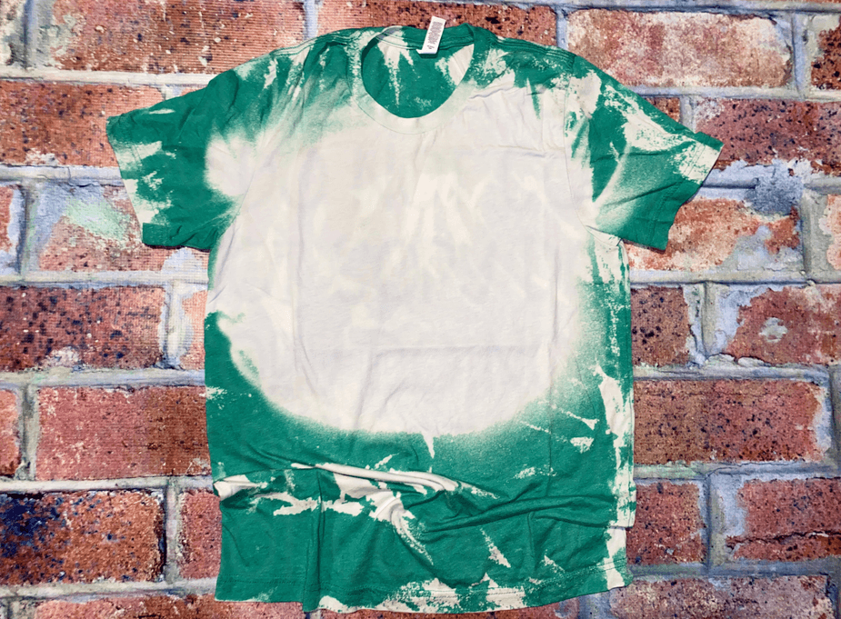 Bella green and white bleach-dye blank T-shirt with crew neck and short sleeves