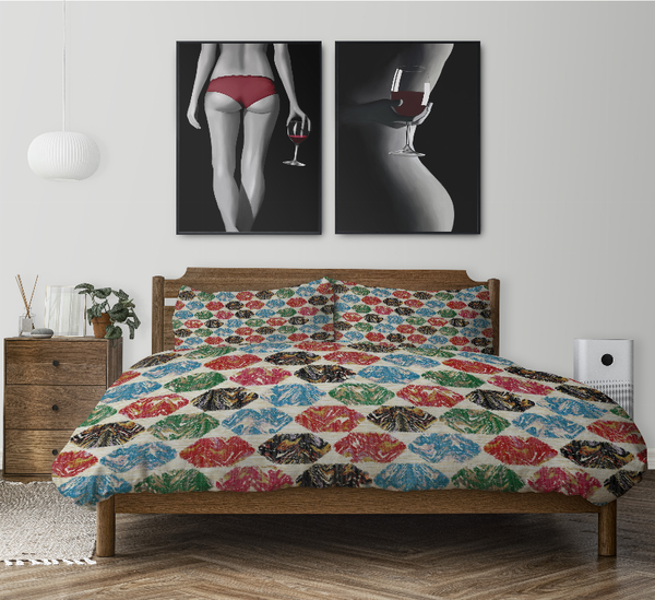 Multicolor comforter set with patterned duvet and two matching pillow shams