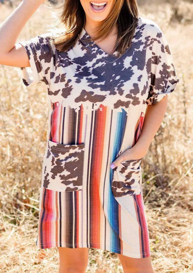 Women's V-neck short-sleeve dress with camo print and striped center, side pockets