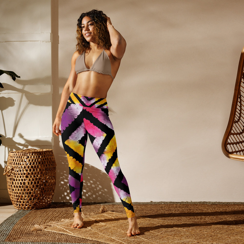 Tie-dye yoga leggings with high-waist fit and colorful geometric swirl print