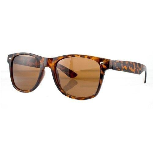 Tortoise brown retro horn-rim sunglasses with square tinted lenses