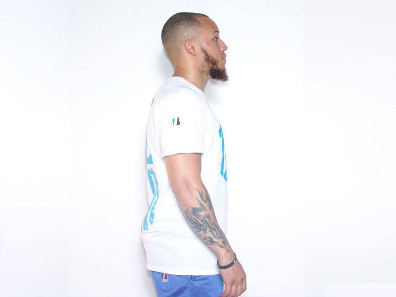 White T-shirt with blue side print, crew neck short sleeves