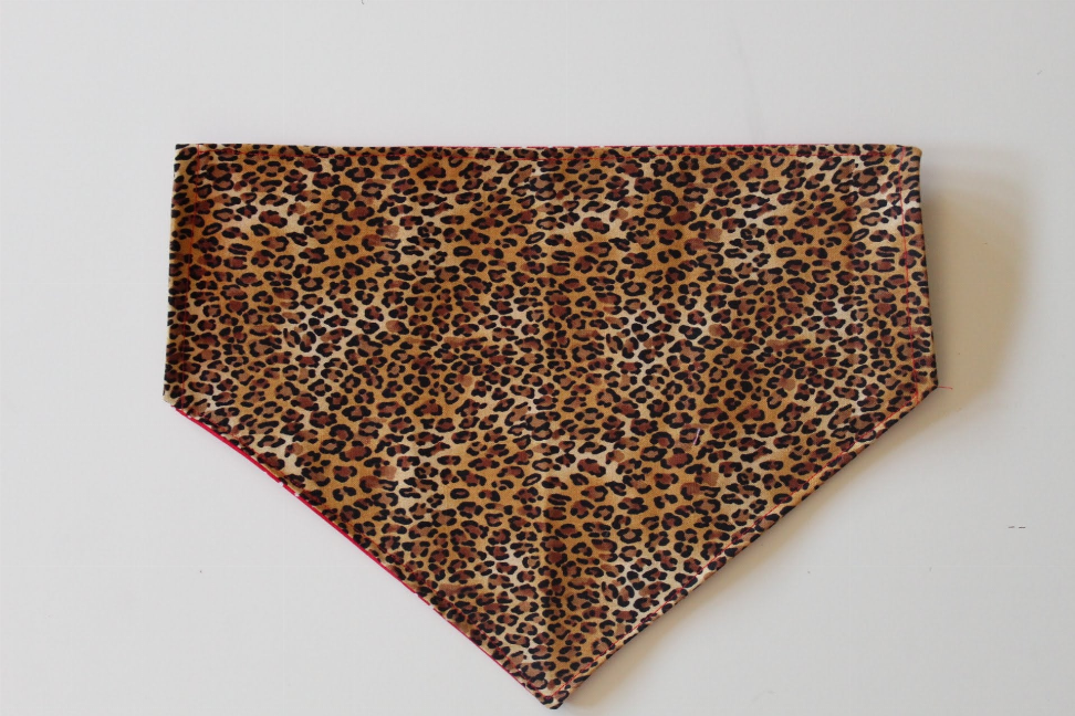 Leopard-print triangle bandana