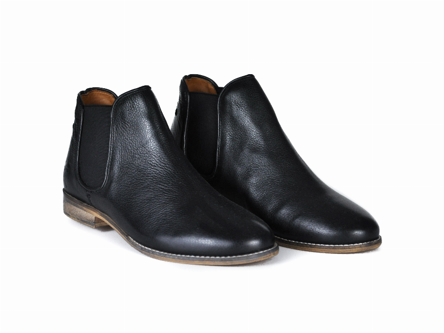Black leather pull-on Chelsea boots with elastic gore and low stacked heel