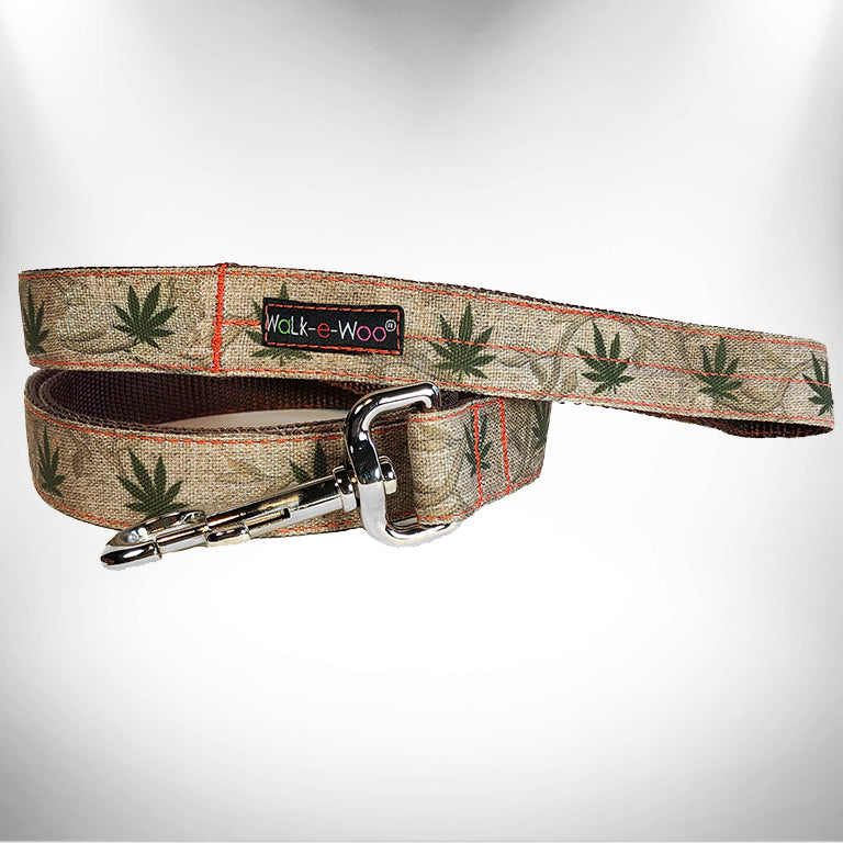 RaDog dog leash with hemp leaf pattern, metal swivel clip and buckle, red stitching