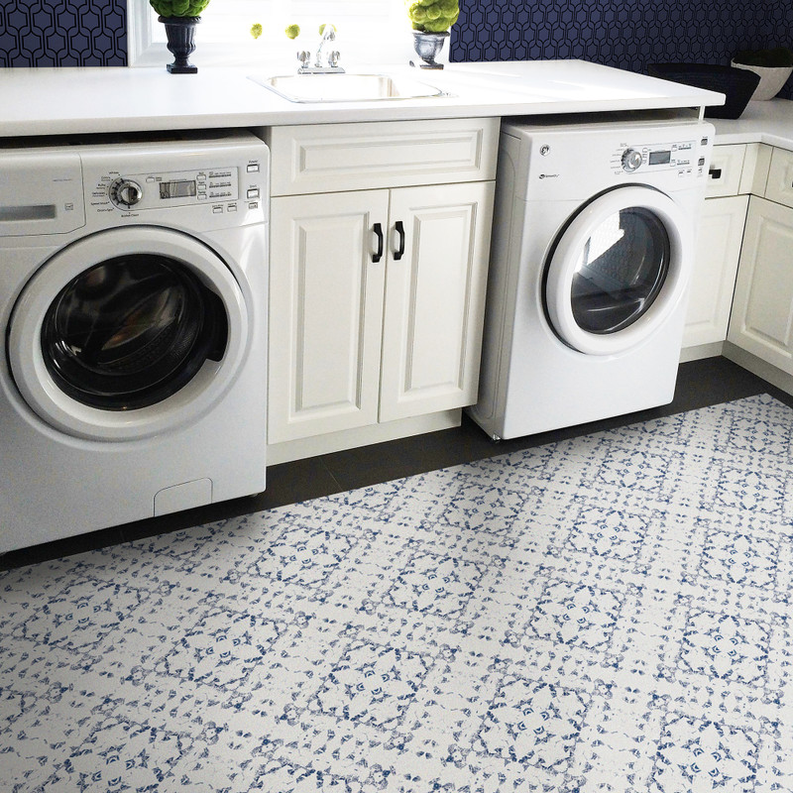 Blue and white chinoiserie non-slip indoor/outdoor rug with all-over medallion pattern