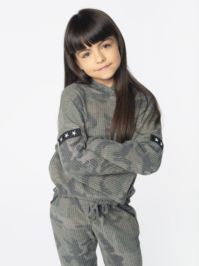 Gray-green camouflage hoodie with star patches on both sleeves