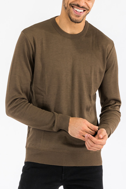 Dark camel solid knit crewneck sweater, long sleeves, ribbed cuffs