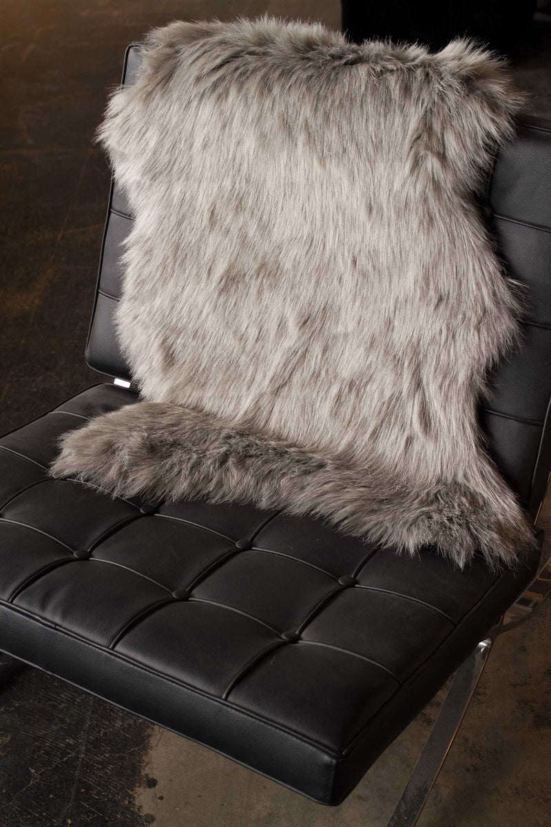 2' X 3' Gray Faux Sheepskin Area Rug - Home Decor