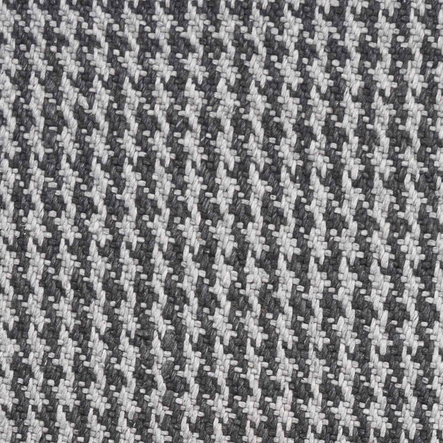9'X12' Grey Hand Woven Houndstooth With Braided Fringe Indoor Area Rug