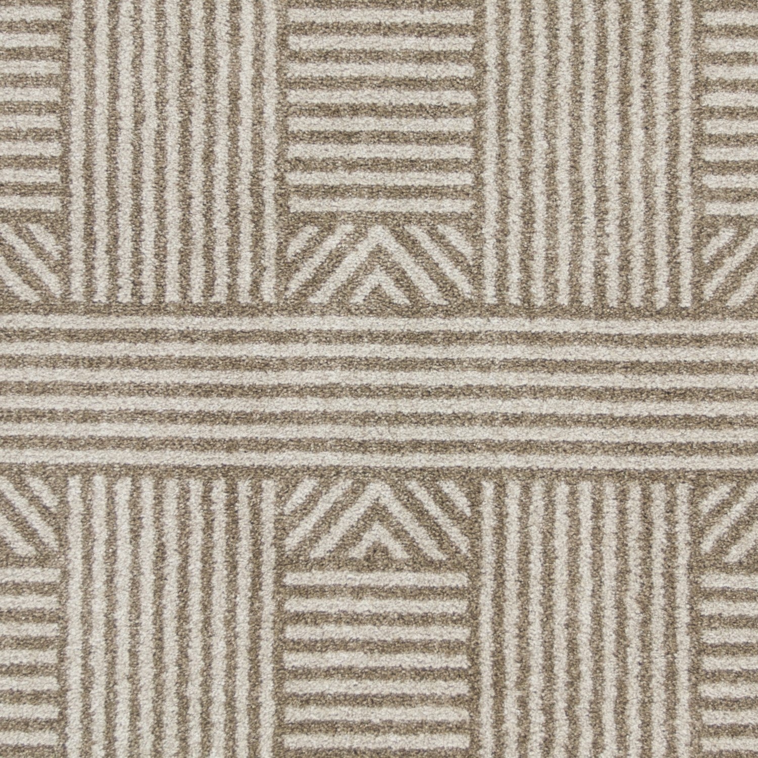 7' X 9' Beige And Ivory Geometric Indoor Outdoor Area Rug