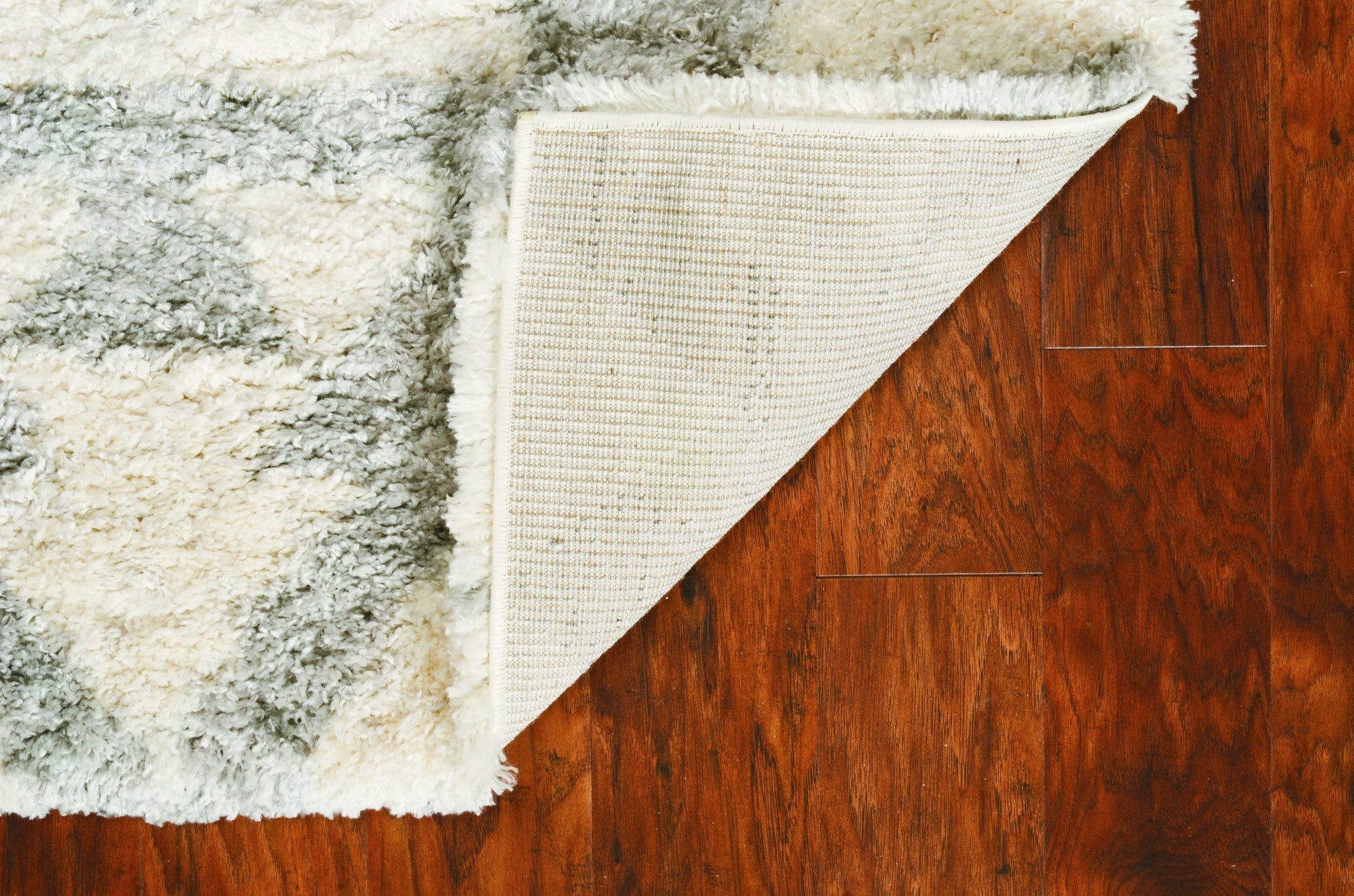 4' X 6' Ivory And Gray Geometric Distressed Area Rug - Home & Garden