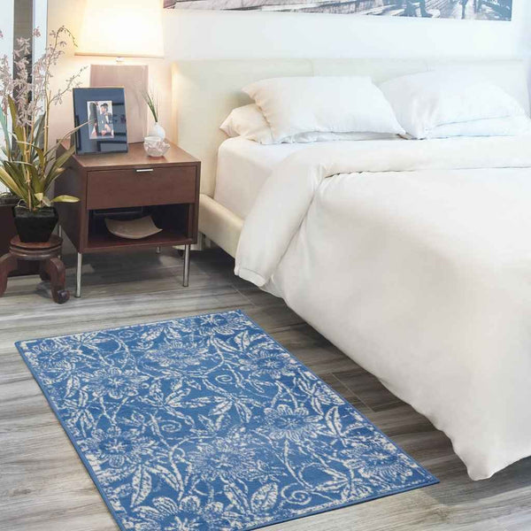 4' X 6' Blue Floral Dhurrie Area Rug
