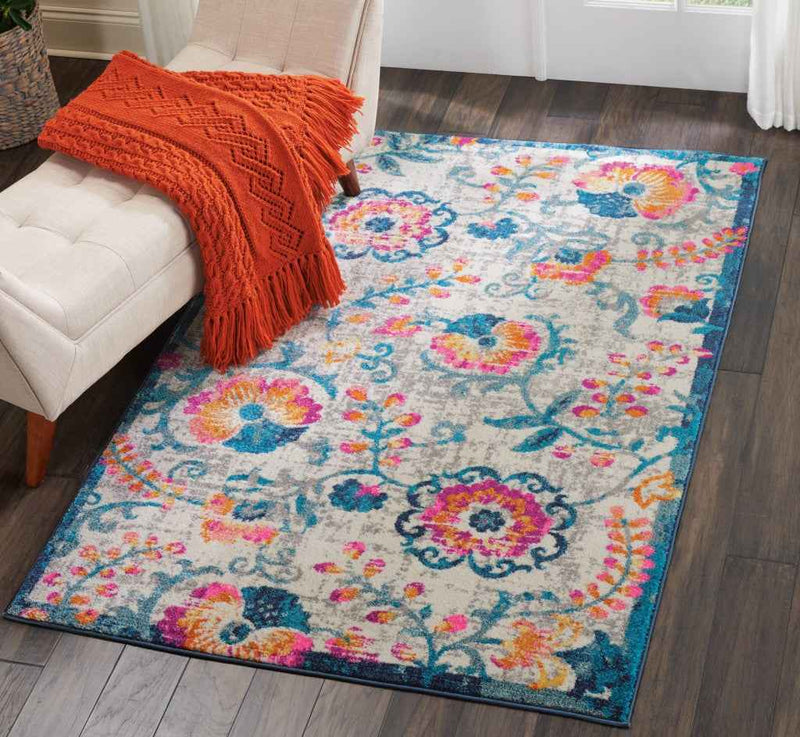 4' X 6' Ivory Floral Dhurrie Area Rug