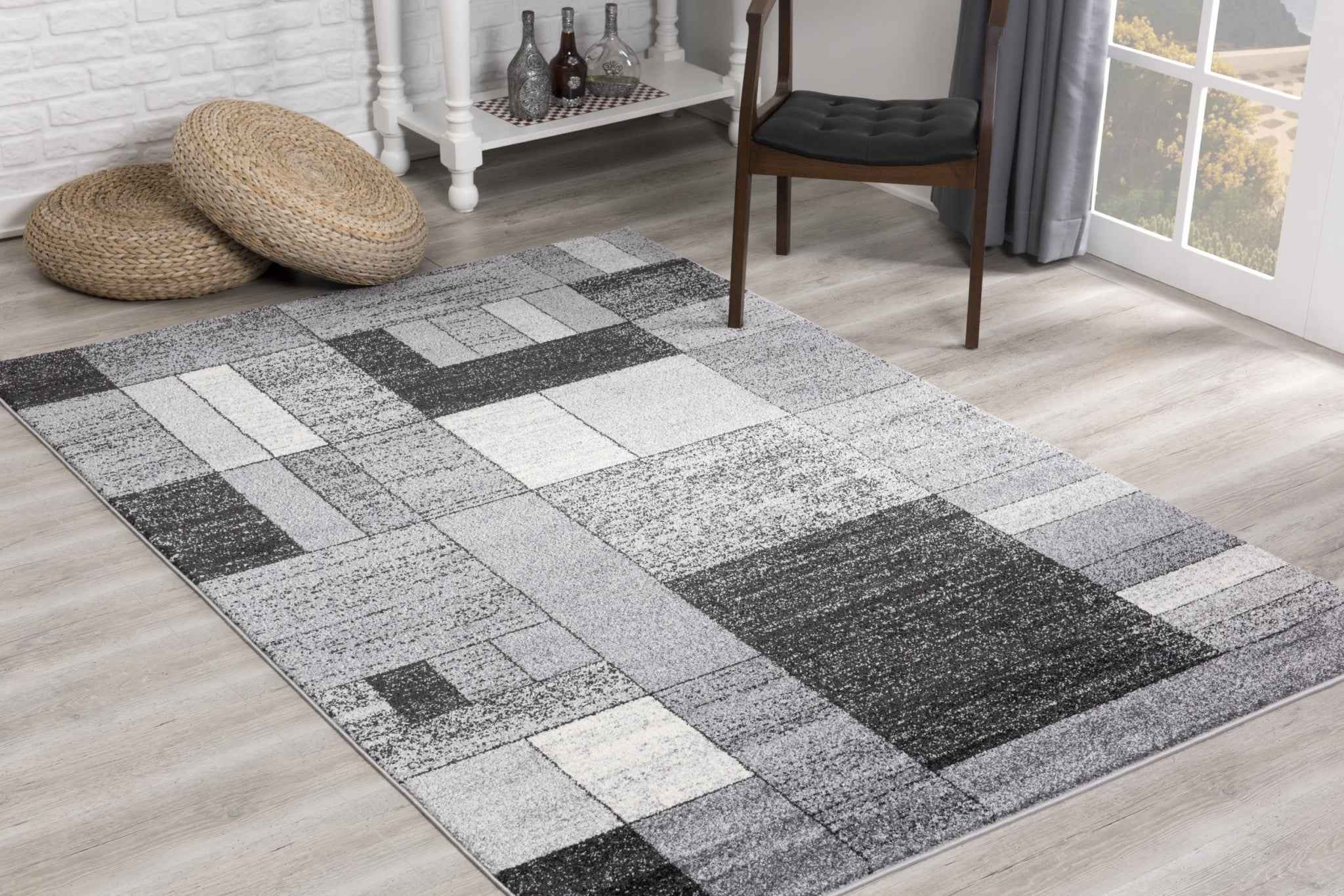 7’ X 9’ Gray Distressed Geometric Area Rug
