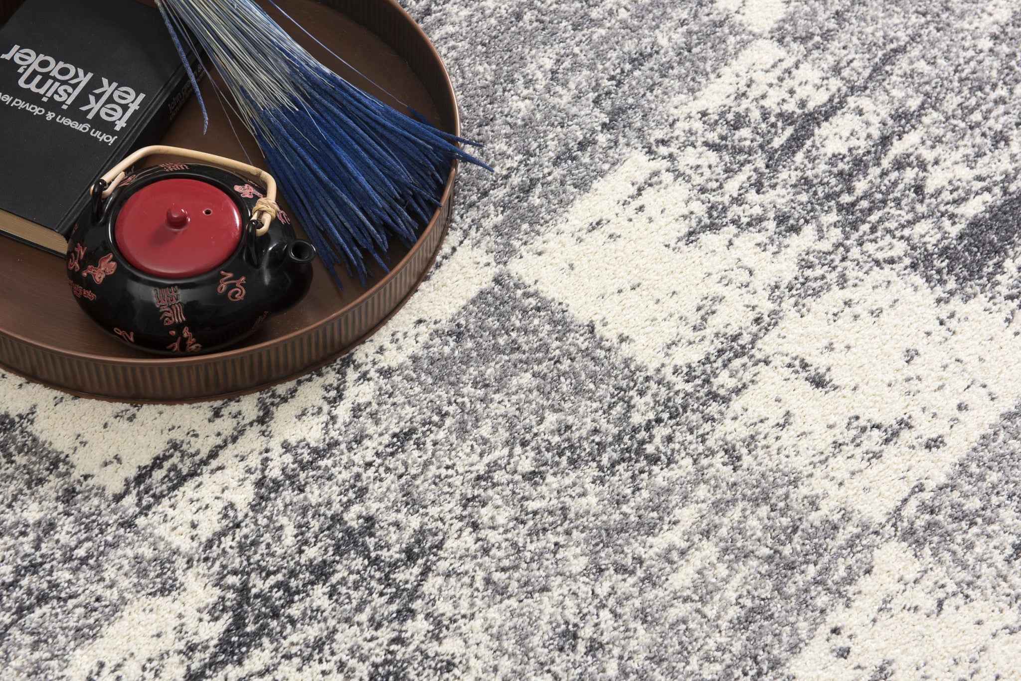 8’ X 11’ White And Gray Checkered Area Rug